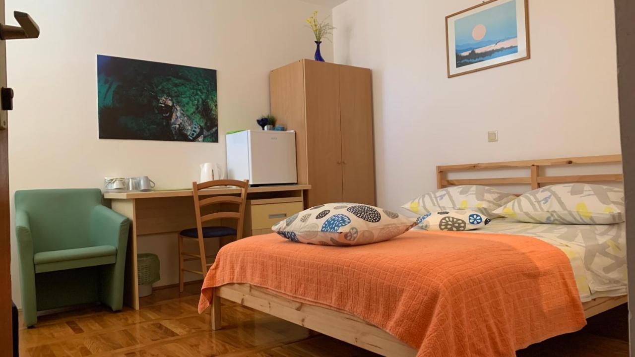Studio Apartment And Rooms Adria Vodice Extérieur photo